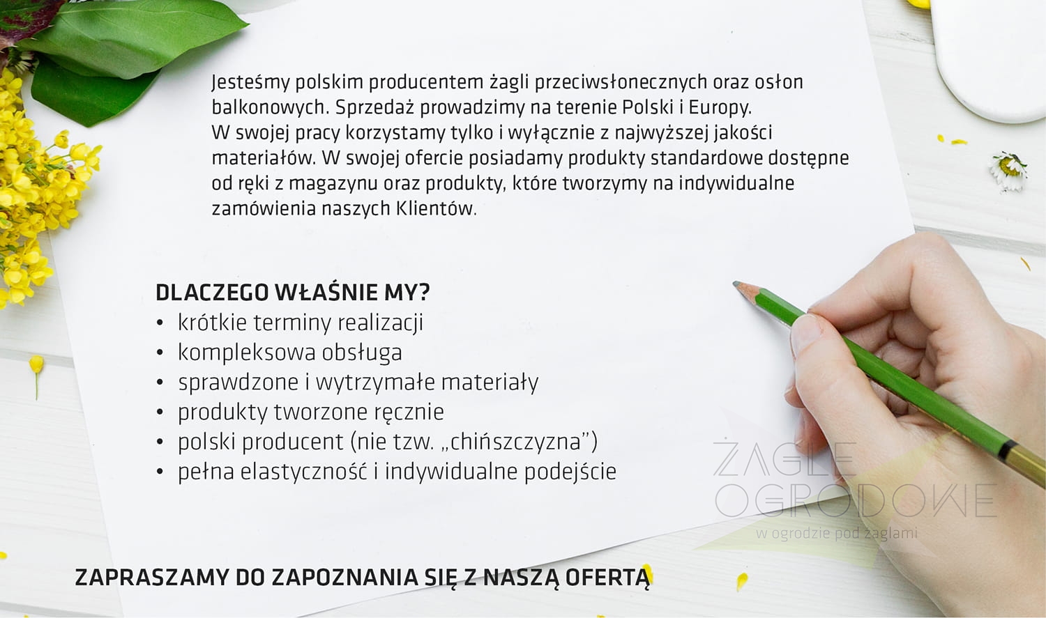 Ulotka promująca polskie żagle przeciwsłoneczne HDPE premium wraz z listą zalet na jasnym tle obok dłoni z ołówkiem