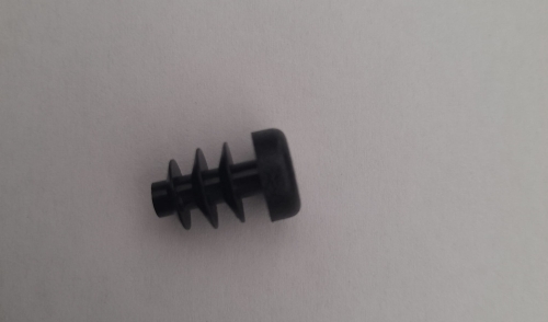 Tapón de goma negro para tubos de aluminio con diseño de lamelas para una fijación estable