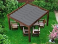 Vela da giardino grigia impermeabile e avvolgibile 2,5x3 m su pergola in legno con mobili da giardino