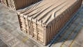 Beige dekzeil op maat ter beveiliging van een transportcontainer op een overslagterrein