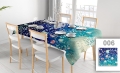 Vlekafstotend reclametafelkleed met kleurrijke bloemenprint op een gedekte tafel in een lichte eetkamer