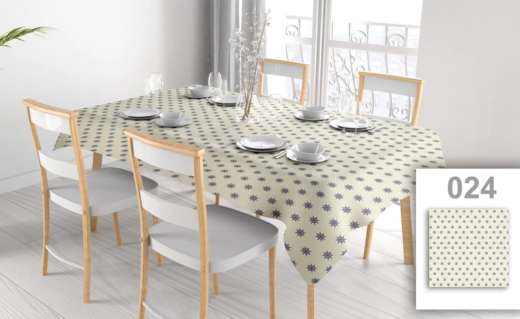 Vlekafstotend reclame-tafelkleed met donkere stuurwielprint op een crème achtergrond, gedekte eettafel