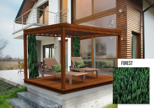 Rideau de jardin sur mesure avec impression de forêt, suspendu sur une pergola moderne en bois avec transats