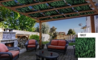 Bande de pergola imperméable avec imprimé forêt, montée sur une tonnelle en bois dans un jardin avec mobilier de salon